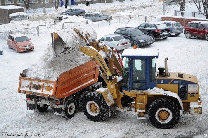 За прошедшую неделю из Когалыма вывезли свыше шести тысяч кубометров снега 