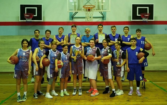 В Когалыме состоялся городской Чемпионат школьной баскетбольной лиги «КЭС-БАСКЕТ»