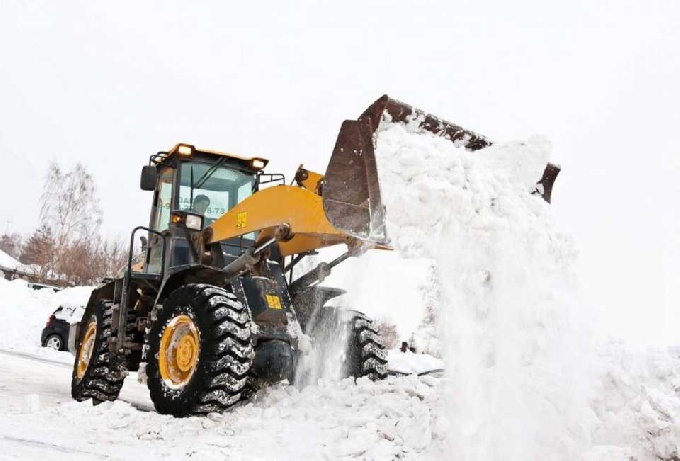 Снегоуборочные работы в Когалыме продолжаются. Работы ведут согласно графику