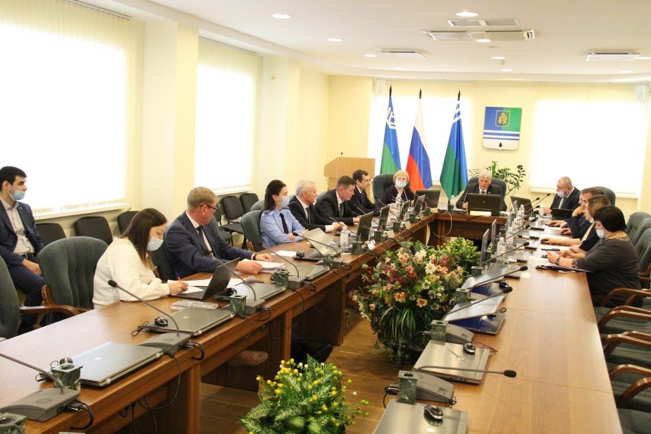 ЗАСЕДАНИЕ ПОСТОЯННОЙ КОМИССИИ ДУМЫ ГОРОДА