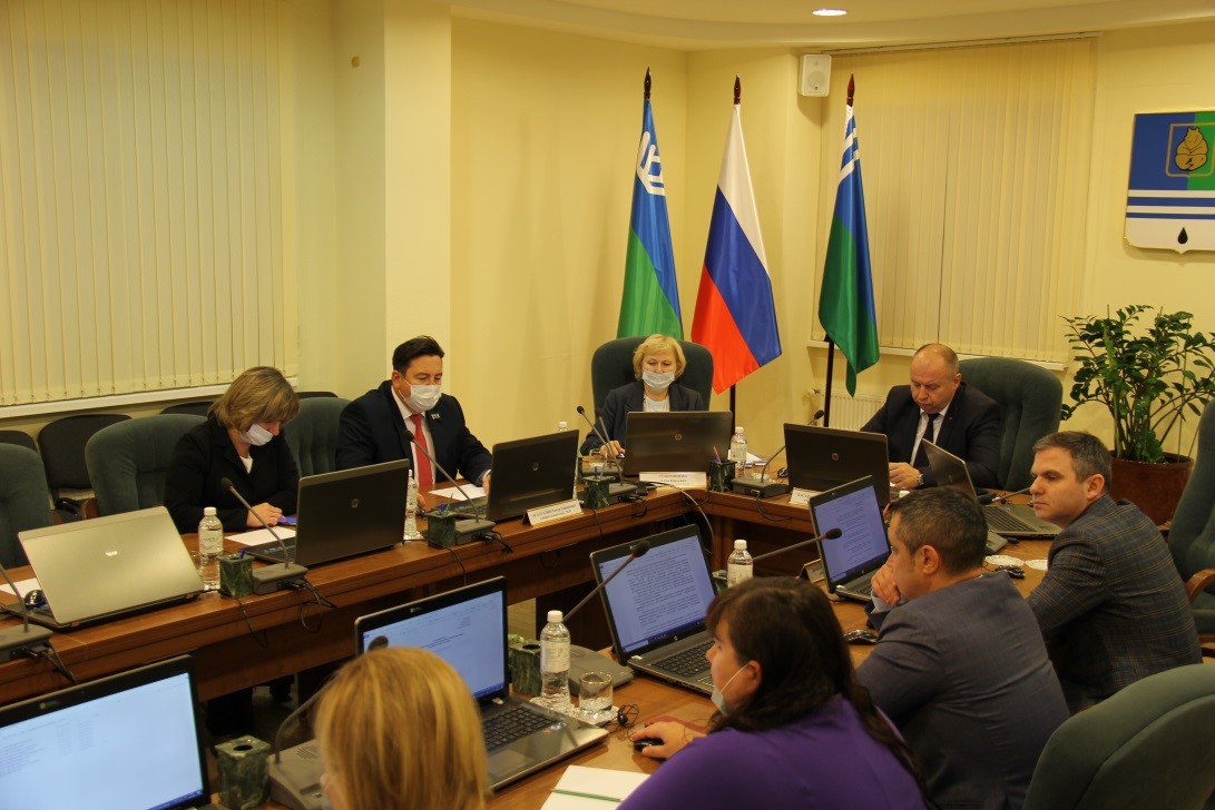 ЗАСЕДАНИЕ ПОСТОЯННОЙ КОМИССИИ ДУМЫ ГОРОДА