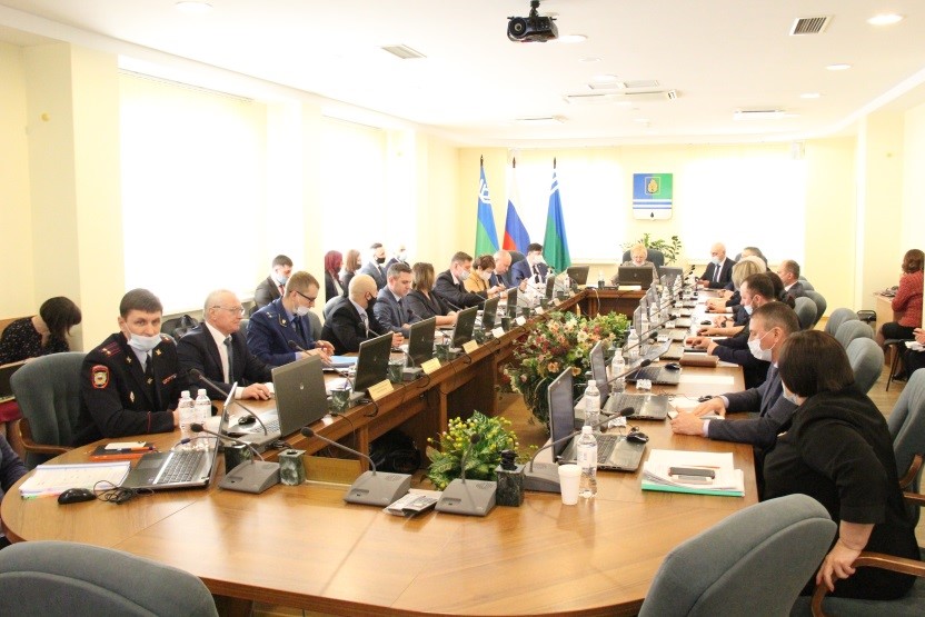 ШЕСТОЕ ЗАСЕДАНИЕ ДУМЫ ГОРОДА КОГАЛЫМА