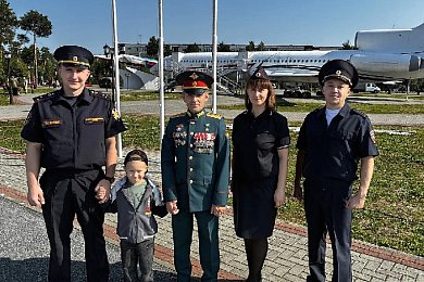 Росгвардейцы приняли участие в праздновании Дня Государственного флага России в Югре